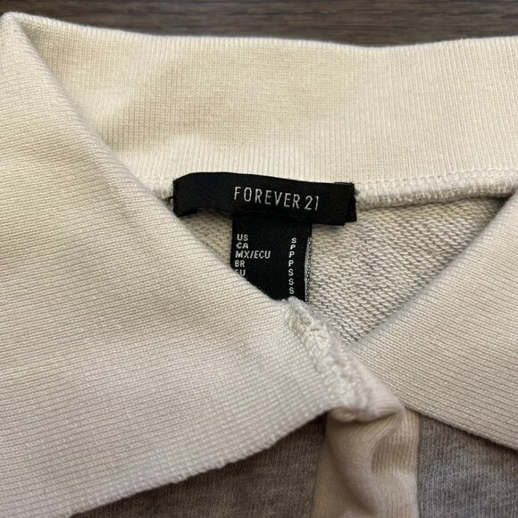 Forever 21 Sleeveless Crop Sweatshirt with Collar - Picture 2 of 3